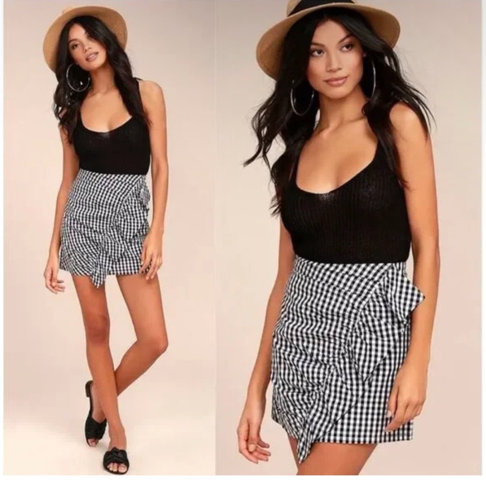 NWOT Lulu's Black and White Gingham Mini Skirt size Small